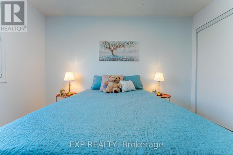 28328665/137-hawkeswood-drive/riverside-southgloucester-glen/ottawa/ontario/K4M0E6_32