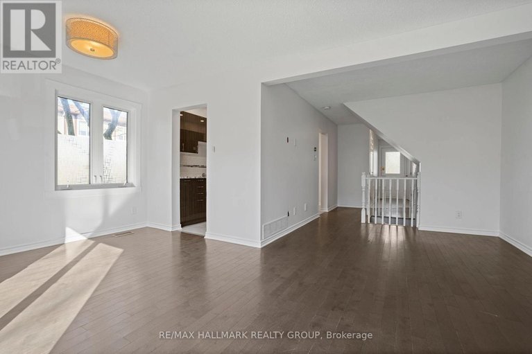 29632598/504-canotia-place/fallingbrookpineridge/ottawa/ontario/K4A2J3_15