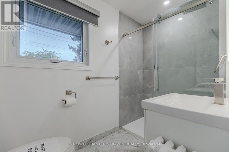 29294876/10-argue-drive/borden-farmstewart-farmcarleton-heightsparkwood-hills/ottawa/ontario/K2E6S1_24