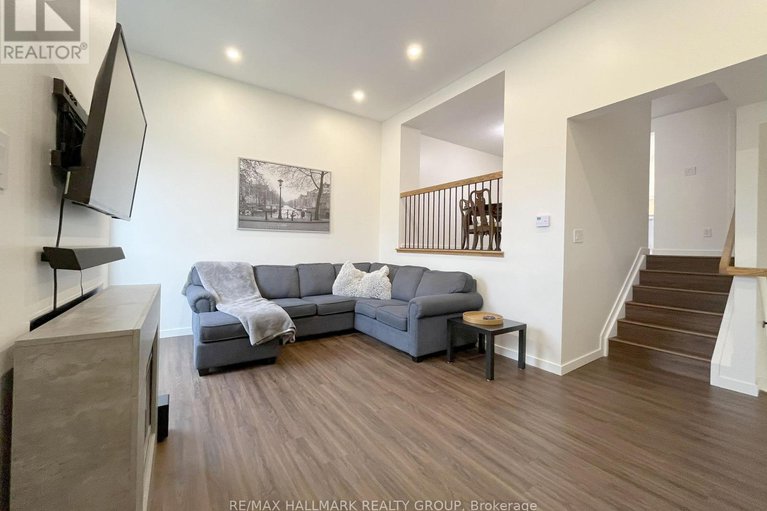 29093842/11-94-esterlawn-private/mckellar-heightsglabar-park/ottawa/ontario/K2A4C1_18