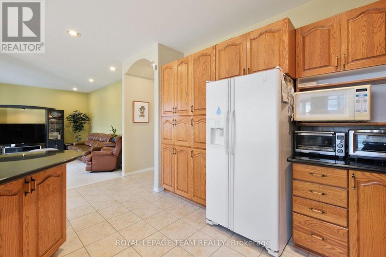 29531354/2885-brigham-way/upper-hunt-club/ottawa/ontario/K1T3Y8_16