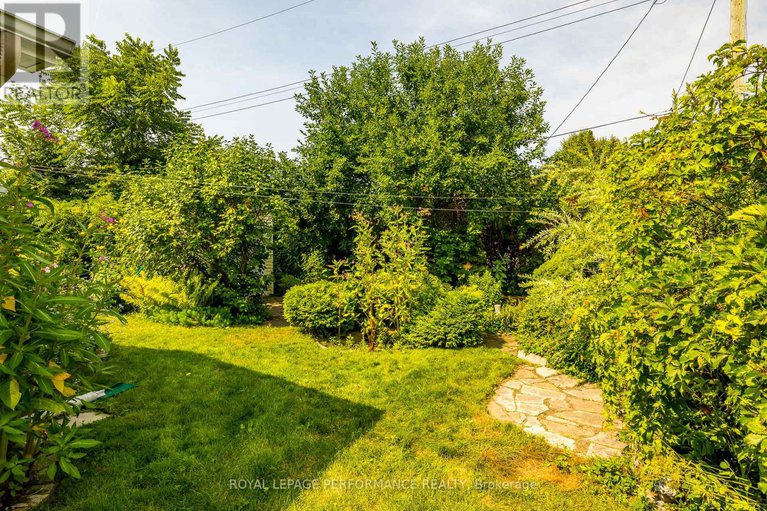 28688140/3038-southmore-drive-e/riverside-park-south/ottawa/ontario/K1V6Z4_35