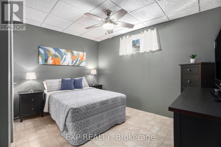 28990239/2003-farisita-drive/vars-village/ottawa/ontario/K0A3H0_25