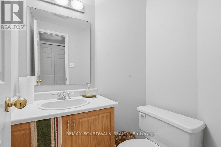 29379156/1707-des-perdrix-crescent/orleanssunridge/ottawa/ontario/K1C5E3_19