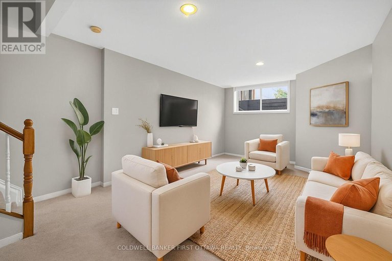 29109622/1249-klondike-road/morgans-grantsouth-march/ottawa/ontario/K2W1E1_46