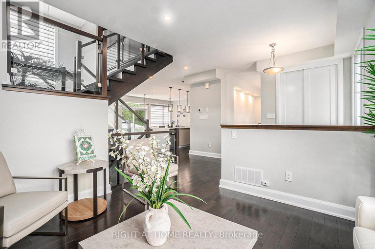 28794756/17-rideau-heights-drive/rideau-heightsrideau-river/ottawa/ontario/K2E7A7_4