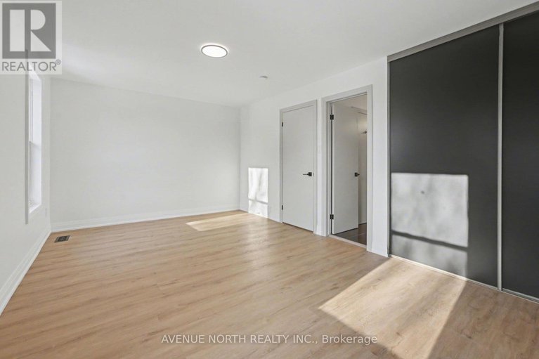 29437620/4-marielle-court/fairfield-heights/ottawa/ontario/K2B8P4_19