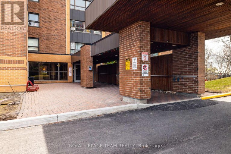 29662214/701-1356-meadowlands-drive-e/borden-farmstewart-farmcarleton-heightsparkwood-hills/ottawa/ontario/K2E6K6_33