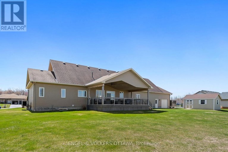 29679359/5579-lombardy-drive/osgoode/ottawa/ontario/K0A2W0_35