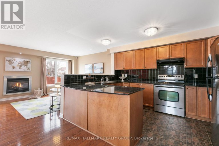 29454598/4120-kelly-farm-drive/blossom-parkkemp-parkfindlay-creek/ottawa/ontario/K1T4J2_5