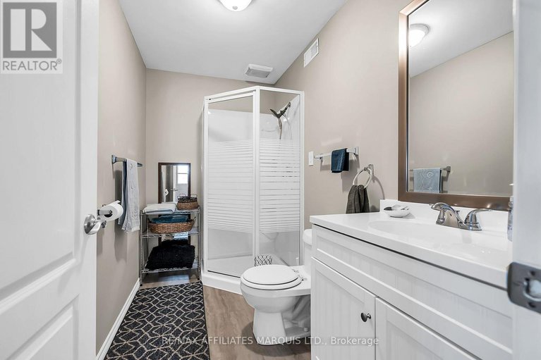 28599755/6796-st-louis-point-road/south-glengarry-charlottenburgh-twp/south-glengarry/ontario/K0C2E0_35