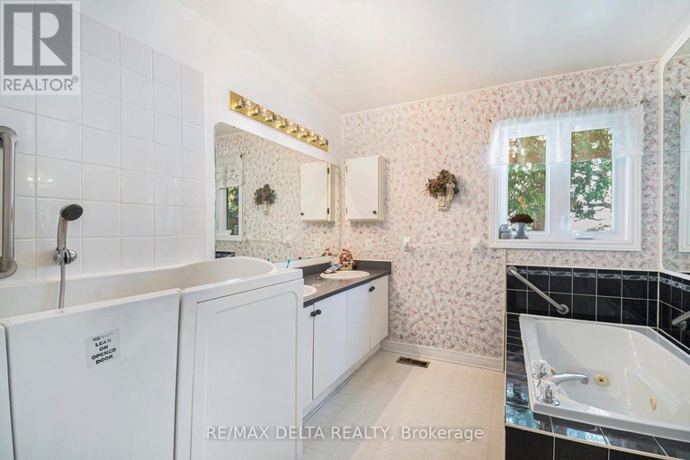 28683865/762-adencliffe-drive/fallingbrookridgemount/ottawa/ontario/K4A3E5_11
