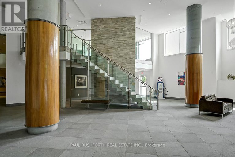 28386159/813-7-marquette-avenue/vanier/ottawa/ontario/K1L8A7_19