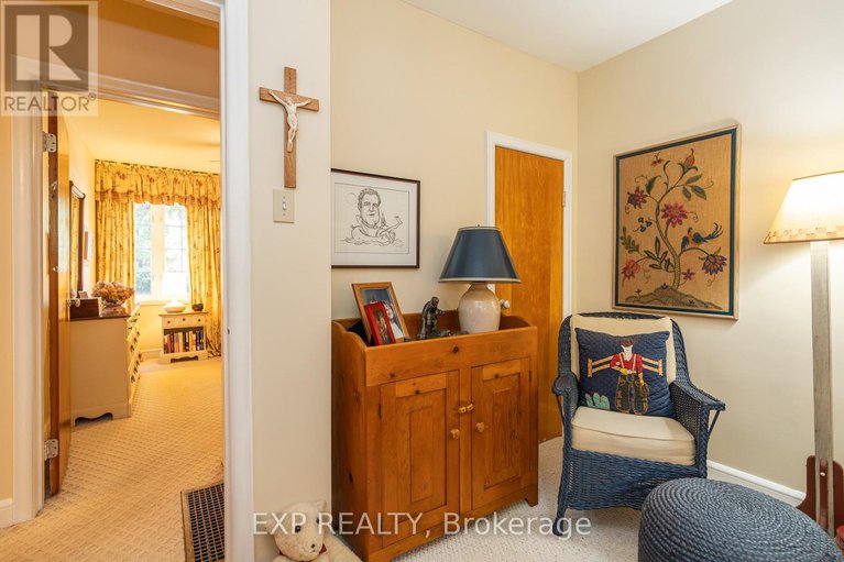 29009959/504-thessaly-circle/alta-vistafaircrest-heights/ottawa/ontario/K1H5W5_27