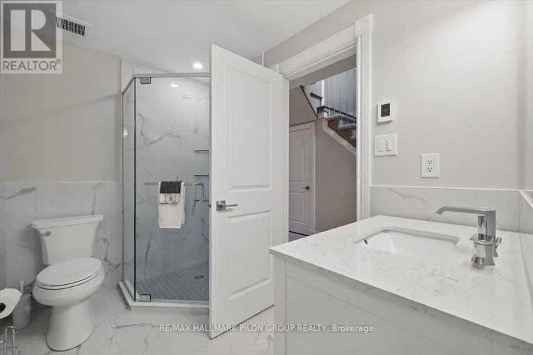 28463526/6373-radisson-way/hiawatha-parkconvent-glen/ottawa/ontario/K1C2Z9_33