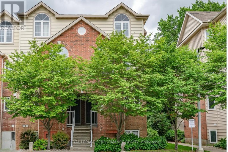 14 - 111 Steele Park Private