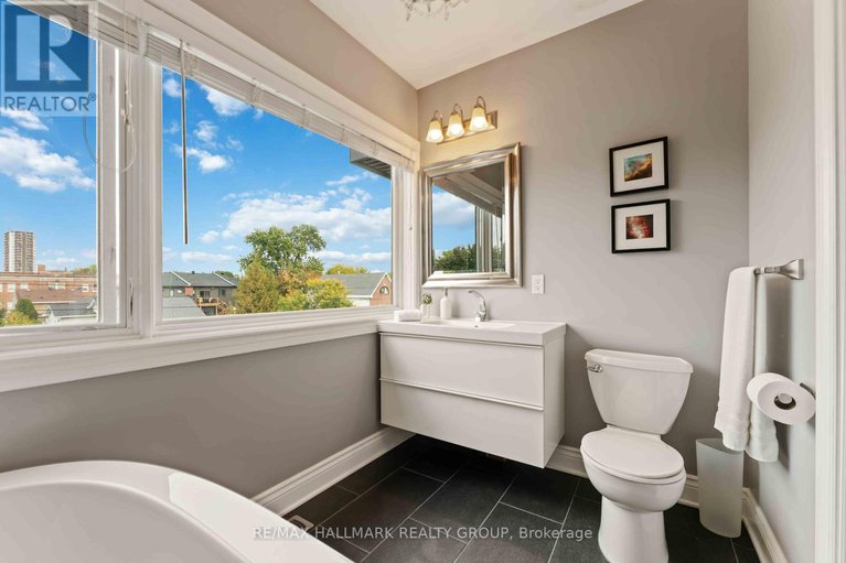 29015607/a-142-queen-mary-street/overbrookcastle-heights/ottawa/ontario/K1K1X5_16