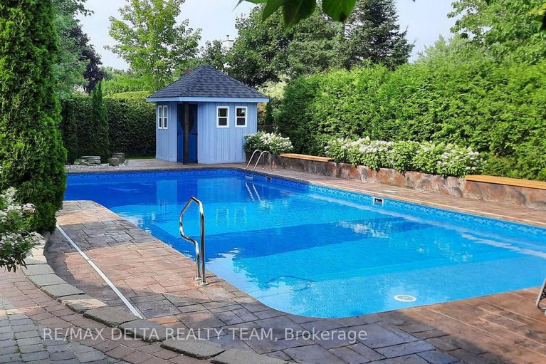 29348582/261-agathe-street/clarencerockland-twp/clarence-rockland/ontario/K4K1K7_42