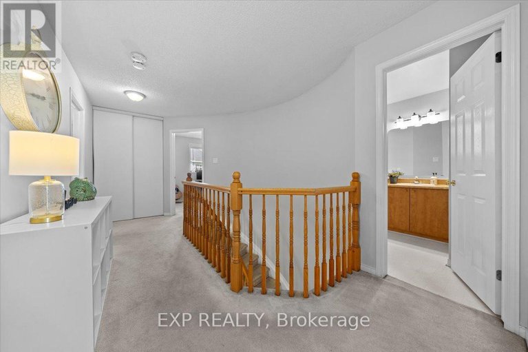 28638637/60-golders-green-lane/longfields/ottawa/ontario/K2J5G2_27
