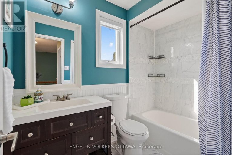 29596735/1499-corsham-avenue/fallingbrookpineridge/ottawa/ontario/K4A3M6_25