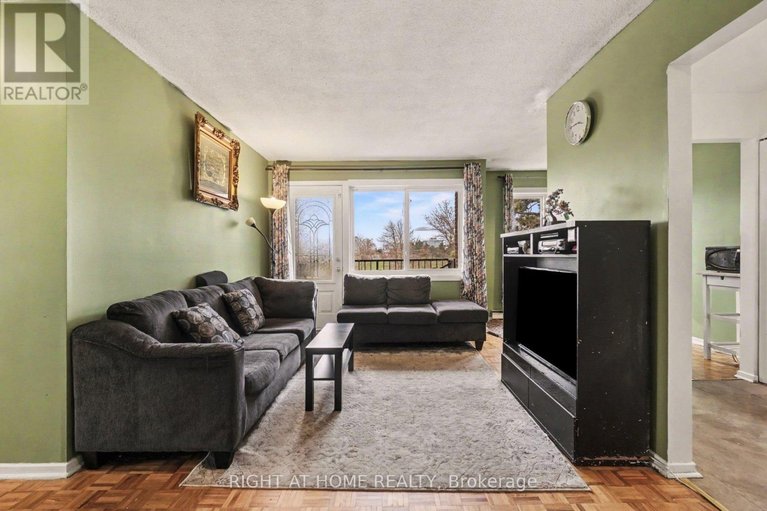 29675109/305b-2044-arrowsmith-drive/beacon-hill-south/ottawa/ontario/K1J7V8_10