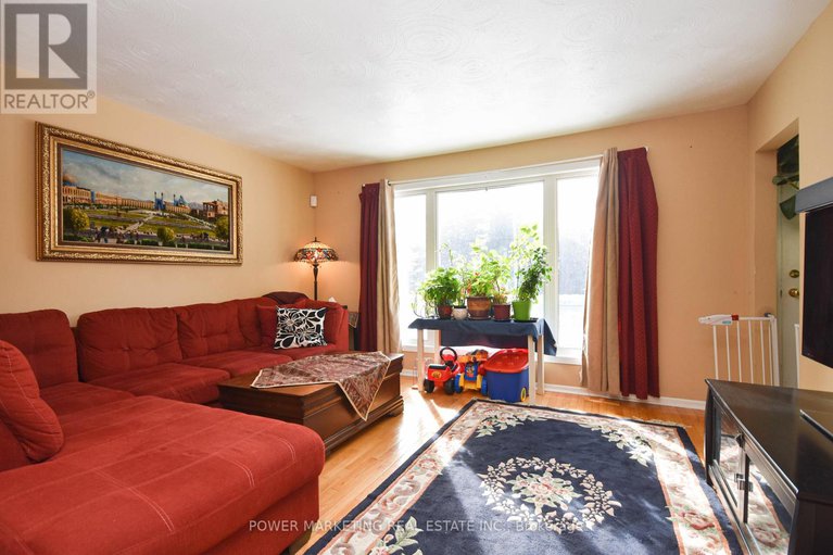 29278777/3329-navan-road/mer-bleuebradley-estatesanderson-park/ottawa/ontario/K1W0K7_6