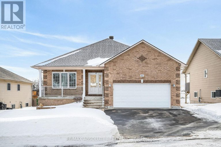 29431379/192-fairbairn-bros-street/almonte/mississippi-mills/ontario/K1A0A1_1