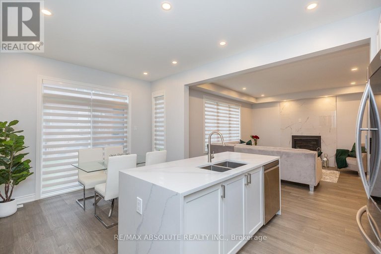 29563343/1019-apolune-street/half-moon-bay/ottawa/ontario/K2J6N8_22