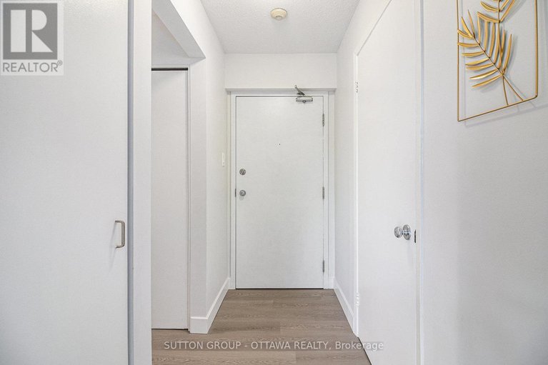 29237037/314-270-brittany-drive/viscount-alexander-park/ottawa/ontario/K1K4M3_3