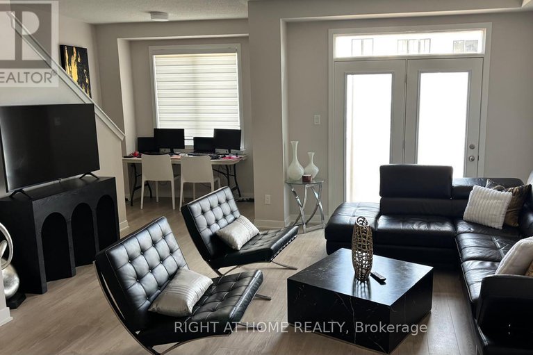 28775885/42-stitch-mews/goulbourn-twp-from-franktown-rdsouth-to-rideau/ottawa/ontario/K0A2Z0_7