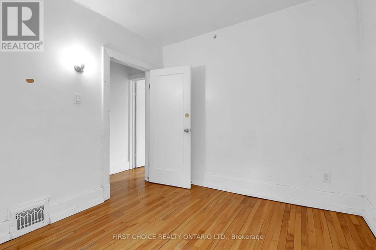 28322285/293-powell-avenue/west-centre-town/ottawa/ontario/K1S2A6_19