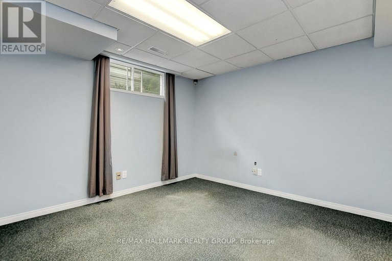 28882866/1166-ambercrest-street/carson-grove/ottawa/ontario/K1J1B2_40