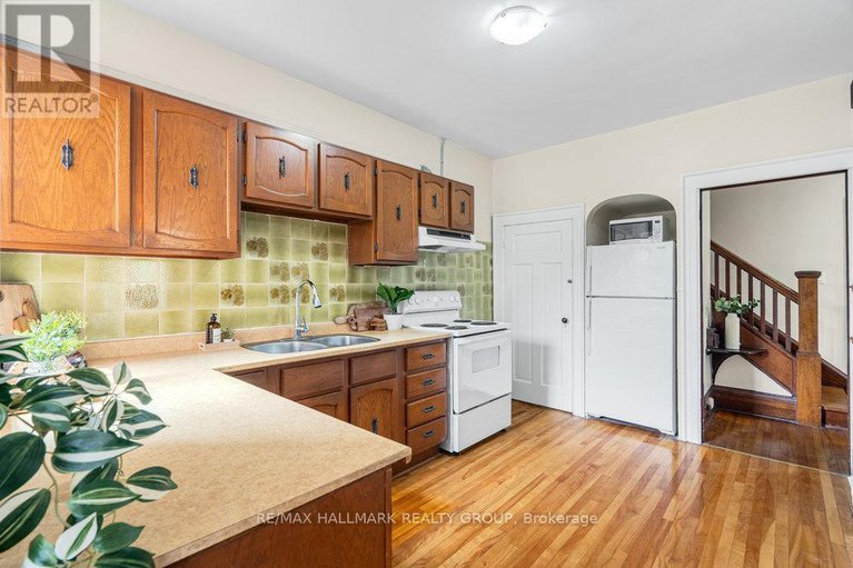 28442452/386-388-first-avenue/glebe/ottawa/ontario/K1S2H1_14