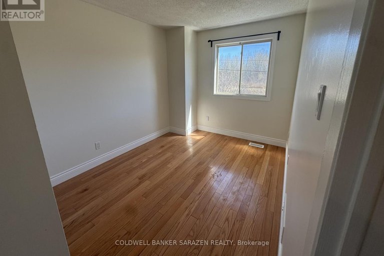 29667357/38-paddington-private/heron-gateindustrial-park/ottawa/ontario/K1V0T2_11