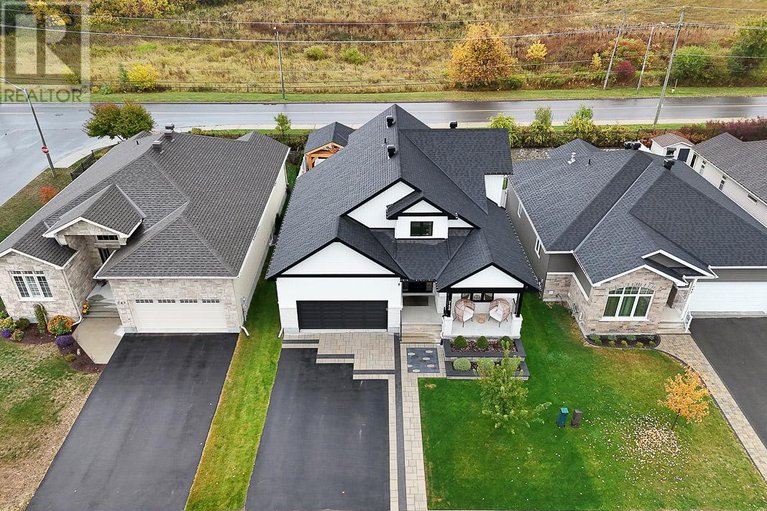 29234966/743-meadowridge-circle/carp/ottawa/ontario/K0A1L0_27