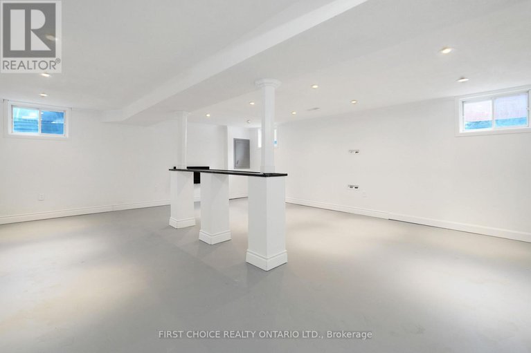 29169954/1753-heron-road/urbandale-acres/ottawa/ontario/K1V6A2_25