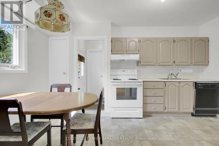 28626682/70-viewmount-drive/meadowlandscrestview/ottawa/ontario/K2G3C3_16