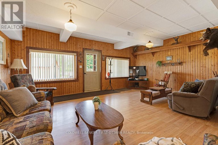 28732673/1373-flower-station-road/lanark-highlands-lavant-twp/lanark-highlands/ontario/K0G1K0_5
