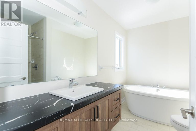 28936750/1060-chablis-crescent/embrun/russell/ontario/K0A1W0_28
