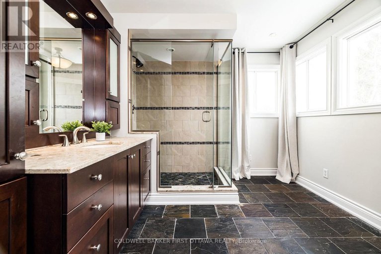 29527335/32-kyle-avenue/stittsville-central/ottawa/ontario/K2S1G9_26