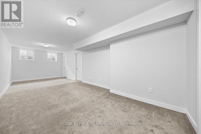 29144030/2123-winsome-terrace/fallingbrookgardenway-south/ottawa/ontario/K4A5N1_29