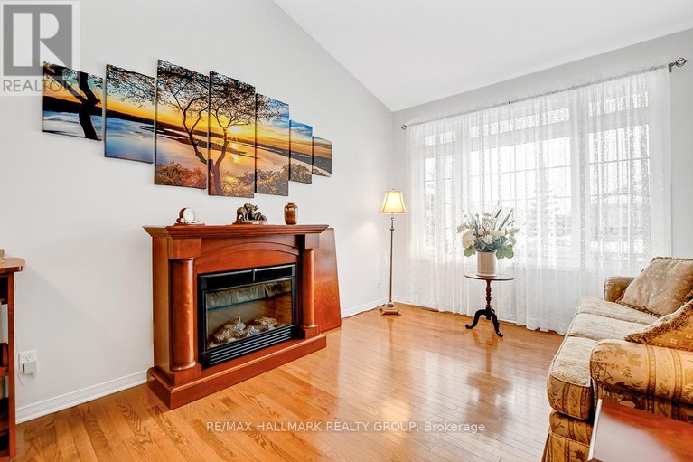 28826972/343-quartz-avenue/town-of-rockland/clarence-rockland/ontario/K4K0A2_4