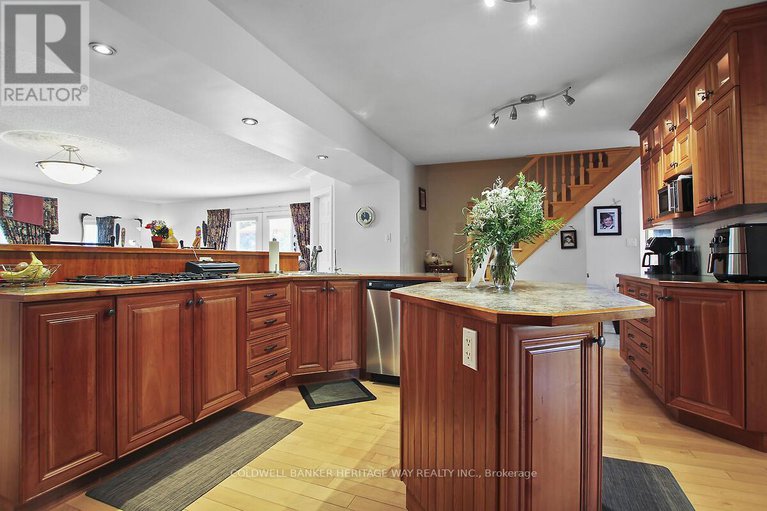 28712185/738-river-road-n/mcnabbraeside-twps/mcnabbraeside/ontario/K7S1R3_9