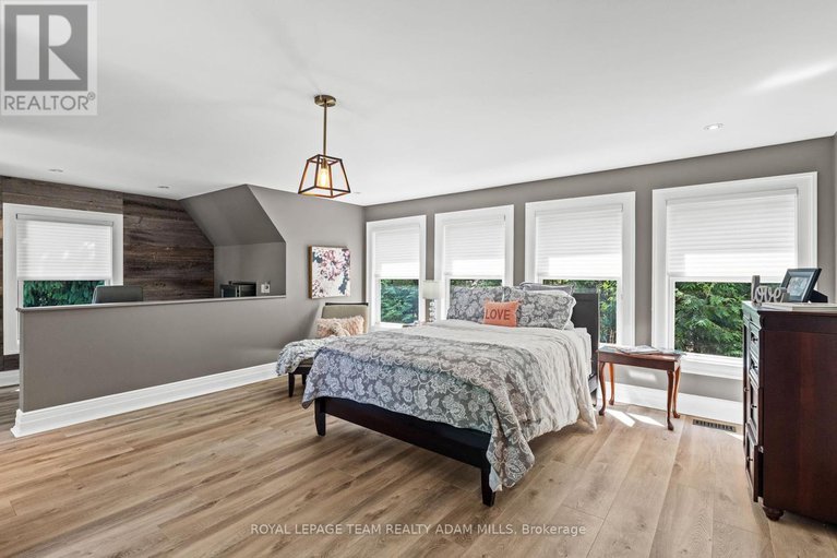 28557941/2330-summerside-drive/manotick-east-to-manotick-station/ottawa/ontario/K4M1B4_23