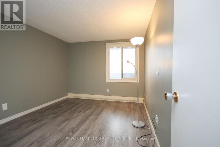 28098292/1604-1081-ambleside-drive/woodroffe/ottawa/ontario/K2B8C8_21