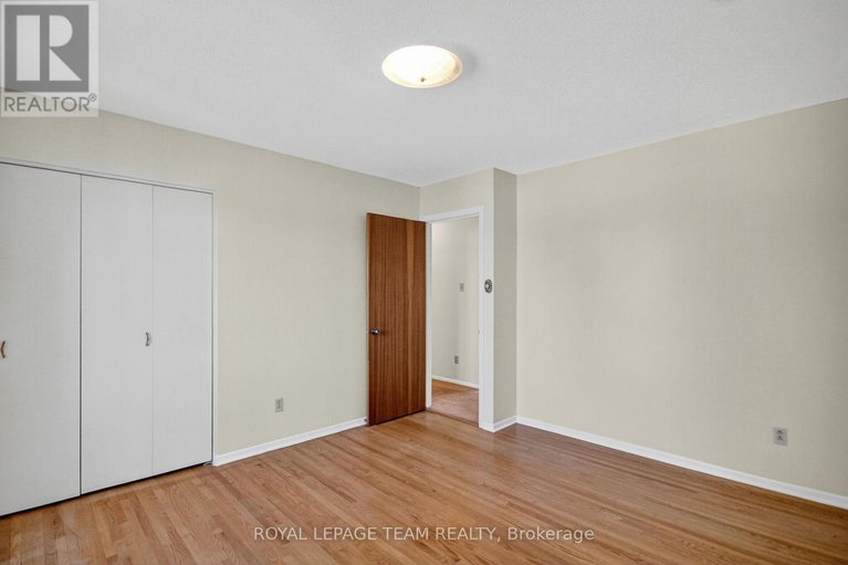 28961785/1900-southampton-court/braemar-park/ottawa/ontario/K2C0W3_22