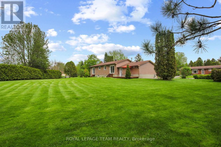 28356426/6489-doctor-blair-crescent/north-gower/ottawa/ontario/K0A2T0_33