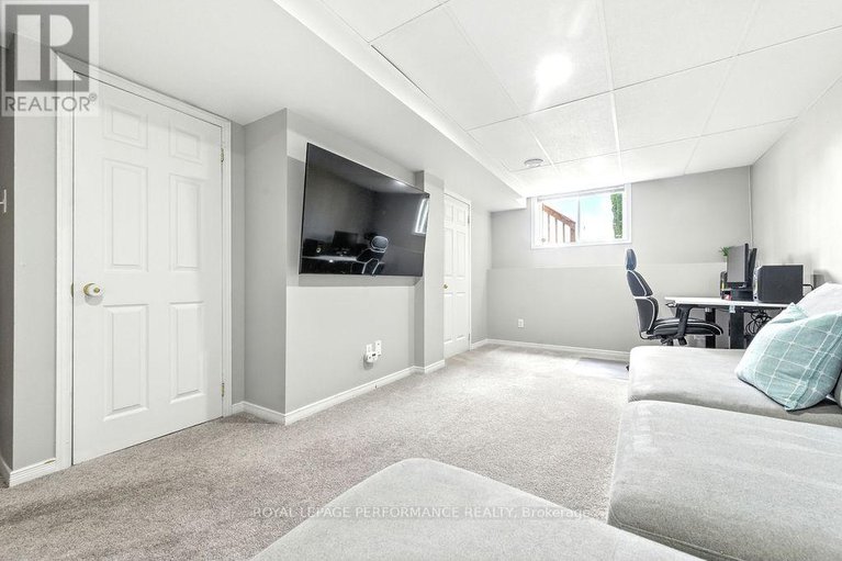 29018602/1649-greywood-drive/chateauneuf/ottawa/ontario/K1C7L9_25