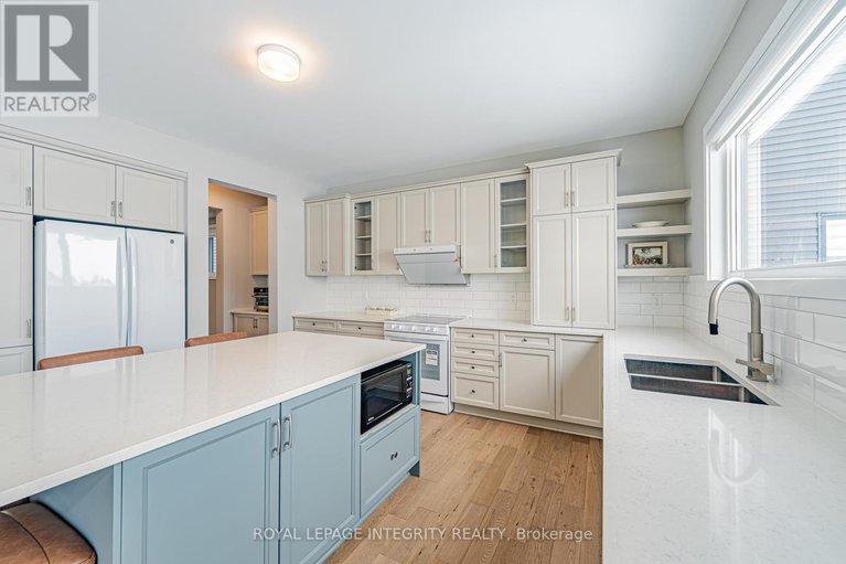 28842717/709-fenwick-way/stonebridge/ottawa/ontario/K2J7E2_16