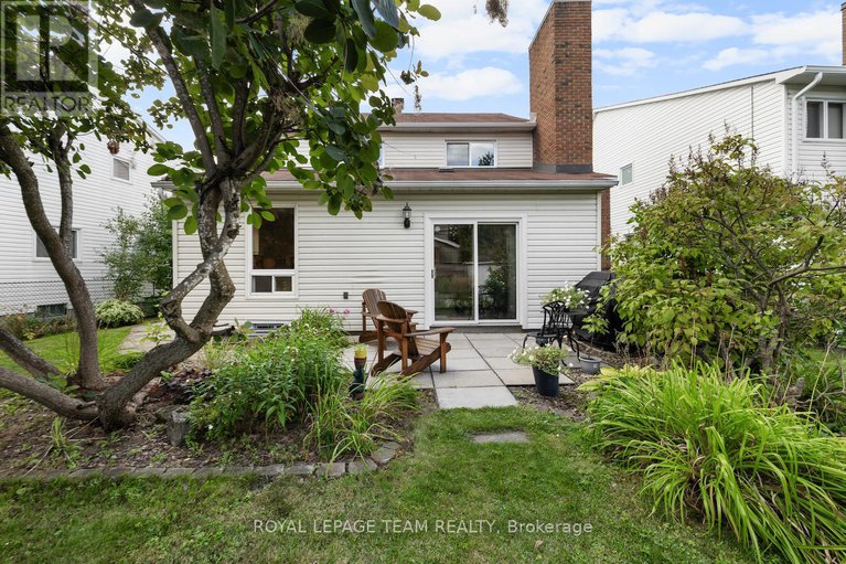 28840948/1179-st-moritz-court/convent-glen-north/ottawa/ontario/K1C2B2_25